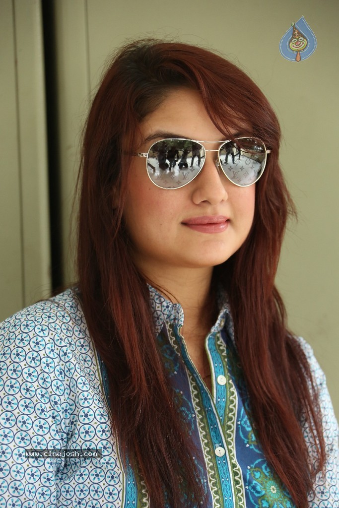 Sonia Agarwal Latest Photos - 118 / 136 photos