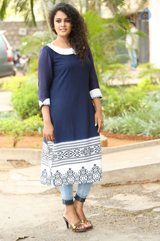 Sonia New Photos - 15 / 38 photos