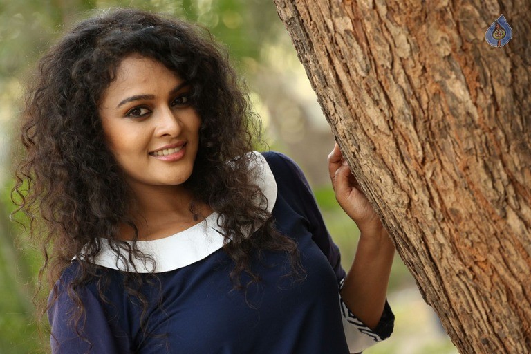 Sonia New Photos - 19 / 38 photos