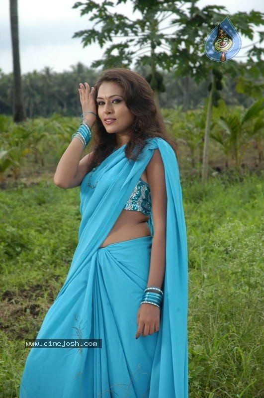 Sonu Chandrapal Stills - 8 / 30 photos