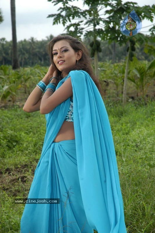 Sonu Chandrapal Stills - 10 / 30 photos