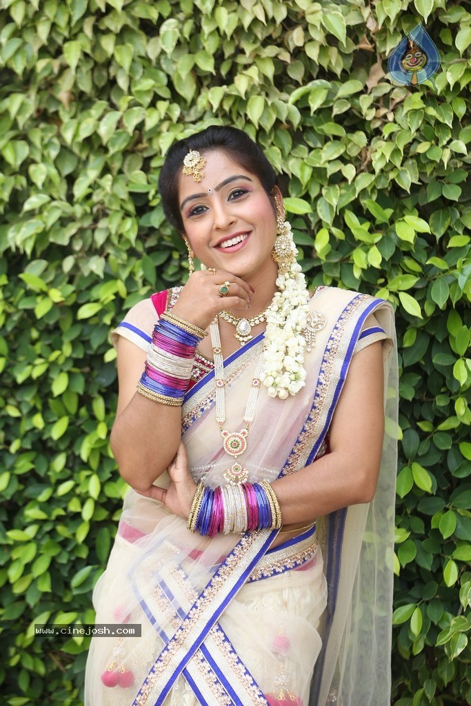 Sony Stills - 10 / 135 photos