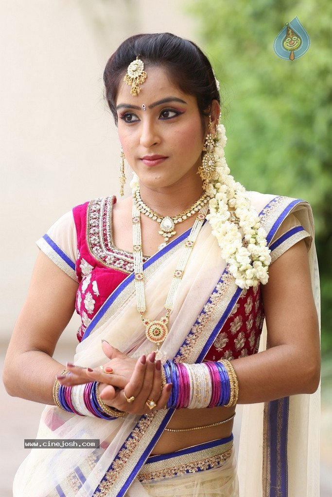 Sony Stills - 14 / 135 photos