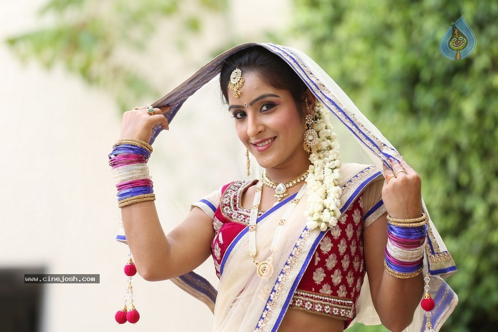 Sony Stills - 21 / 135 photos