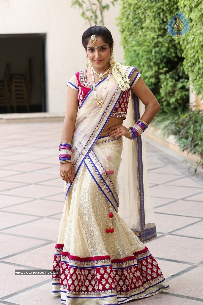 Sony Stills - 87 / 135 photos