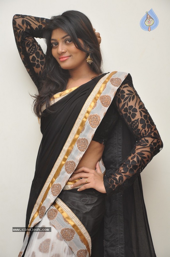 Sowmya Latest Pics - 34 / 65 photos