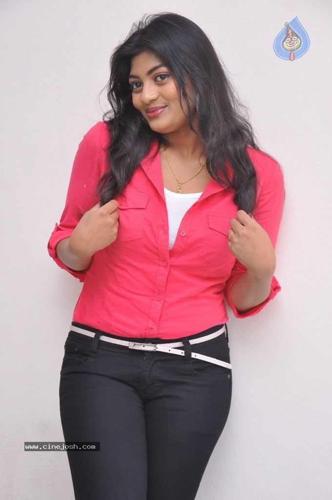Sowmya Latest Pics - 3 / 56 photos