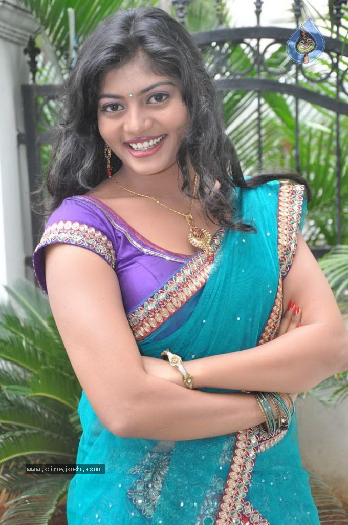 Sowmya Stills - 18 / 38 photos