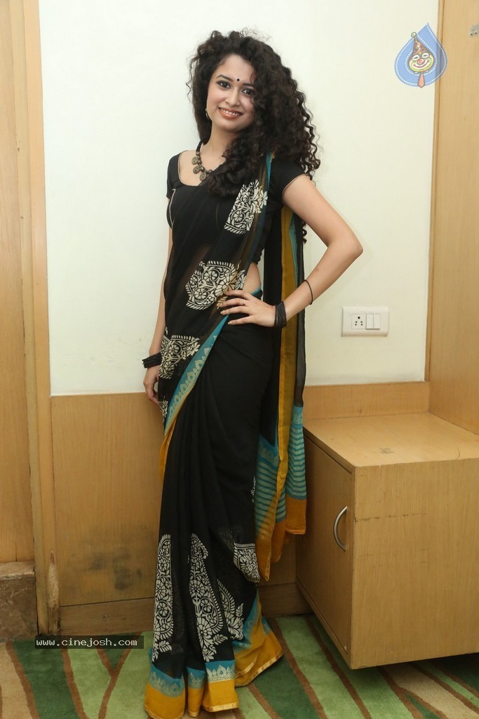 Sowmya Sukumar New Photos - 67 / 140 photos