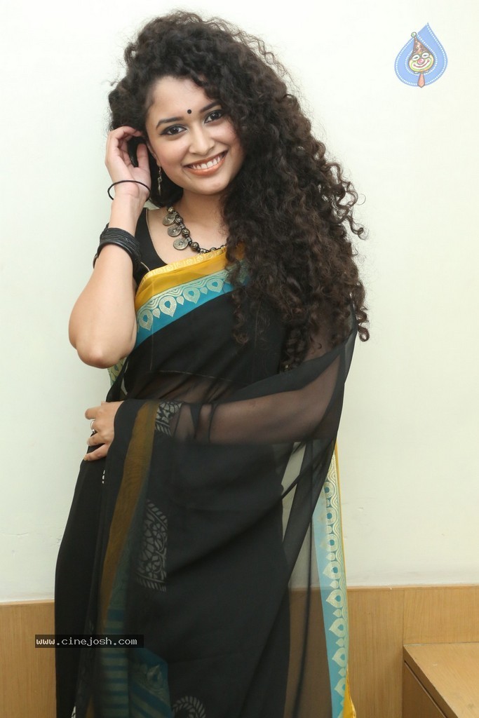 Sowmya Sukumar New Photos - 94 / 140 photos