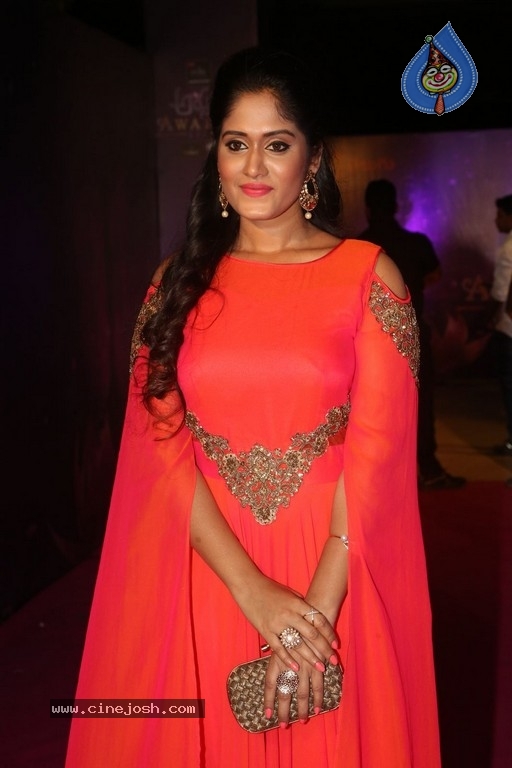 Sowmya Venugopal at Zee Apsara Awards - 8 / 41 photos