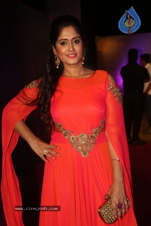 Sowmya Venugopal at Zee Apsara Awards - 22 / 41 photos