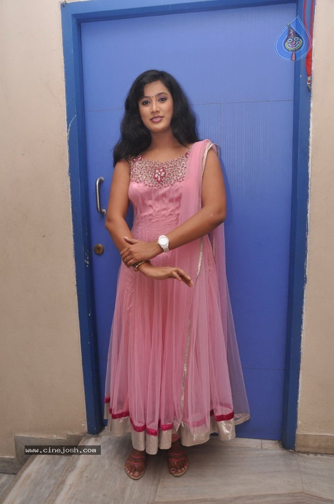 Sravani New Stills  - 7 / 54 photos