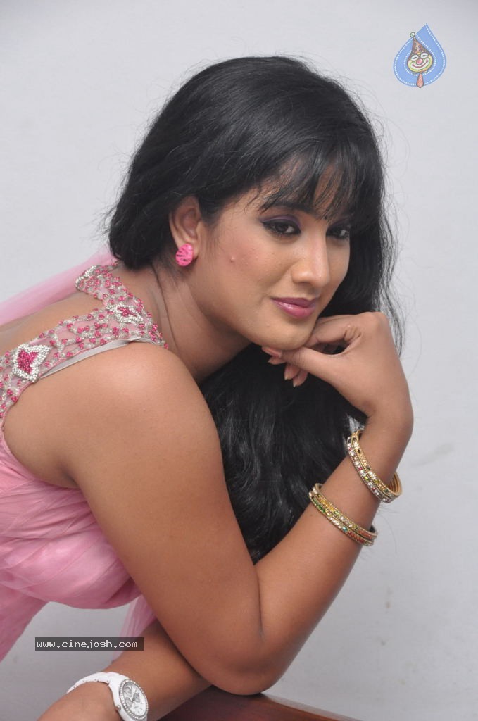 Sravani New Stills  - 15 / 54 photos