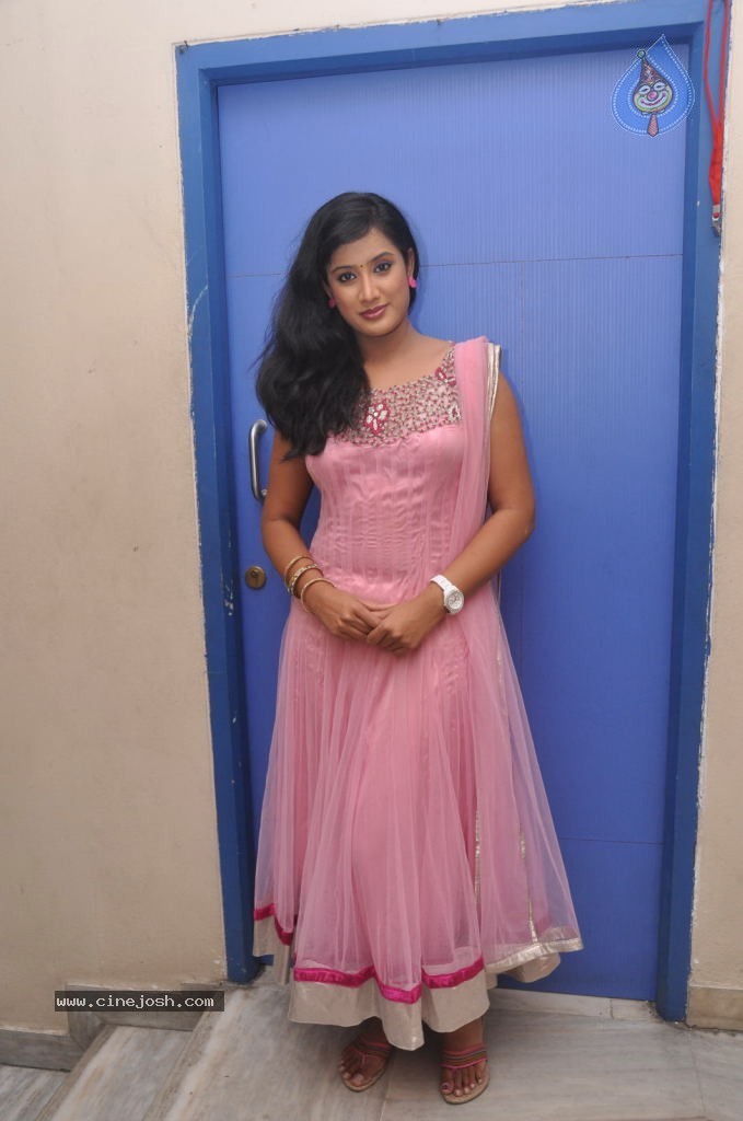 Sravani New Stills  - 28 / 54 photos