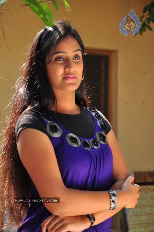 Sravani Stills - 52 / 69 photos