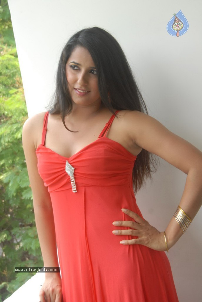 Sravya Reddy New Hot Stills - 44 / 73 photos