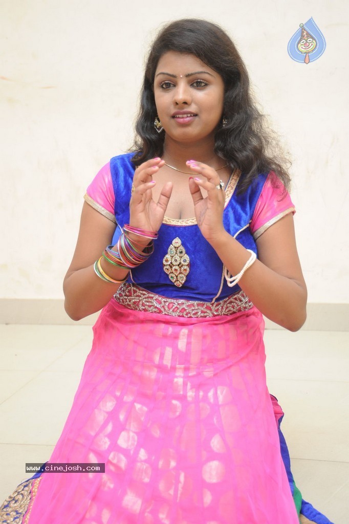 Sree Devi Hot Stills - 38 / 111 photos