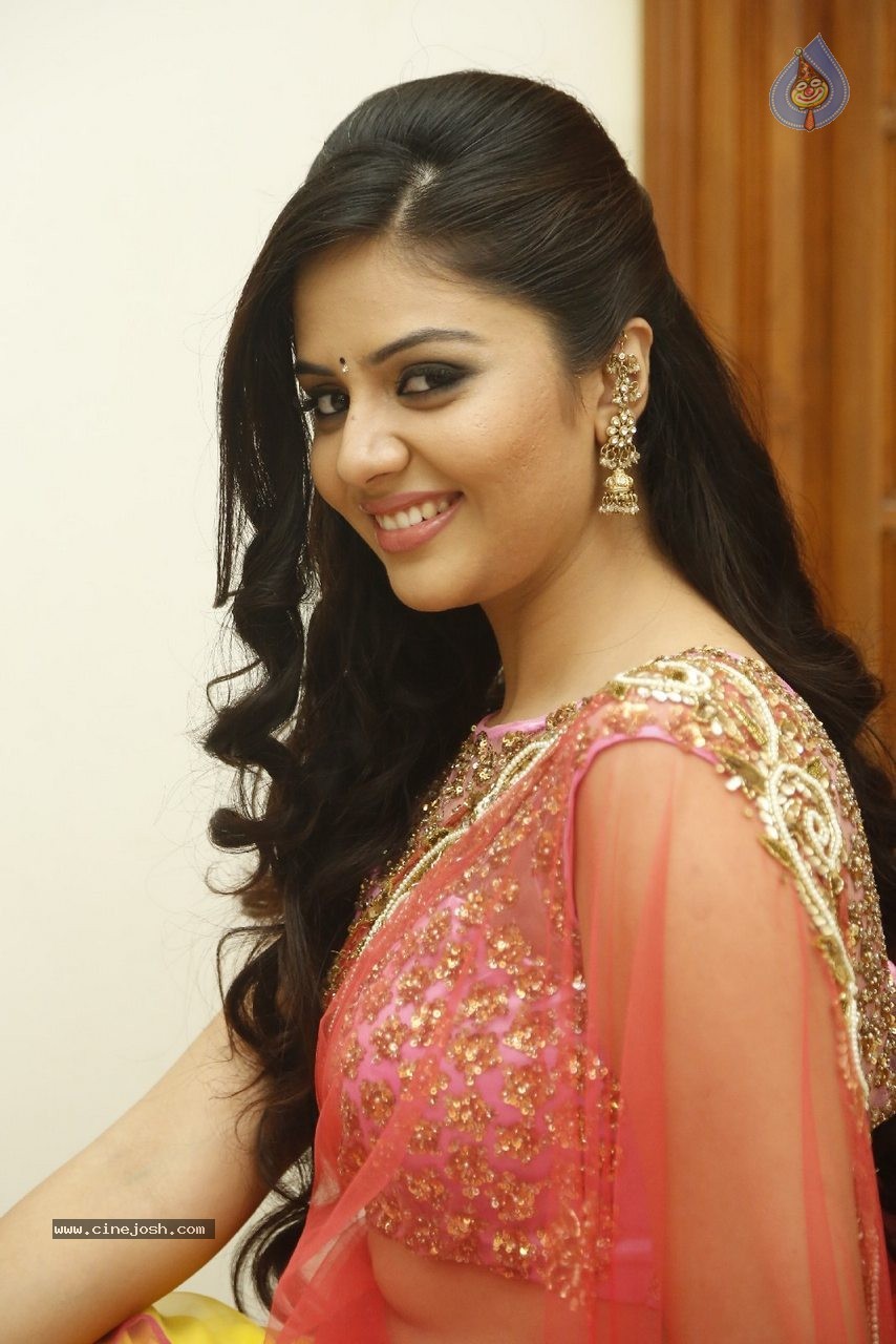 Sree Mukhi New Photos - 34 / 64 photos