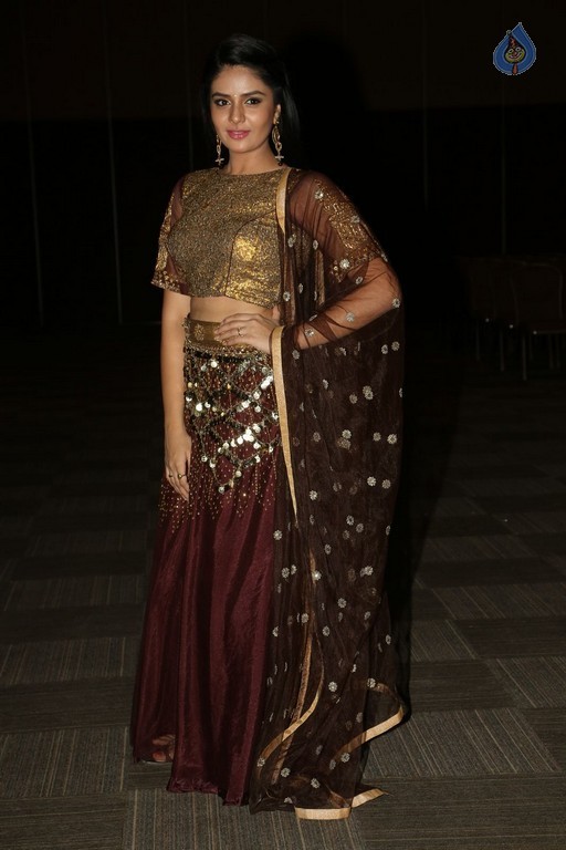 Sree Mukhi New Pics - 11 / 41 photos