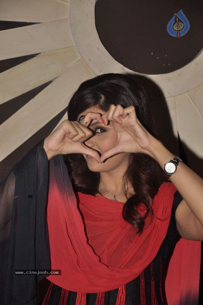 Sree Mukhi New Stills - 23 / 64 photos