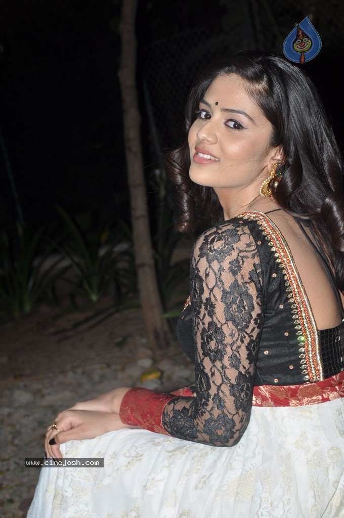 Sree Mukhi Stills - 71 / 76 photos