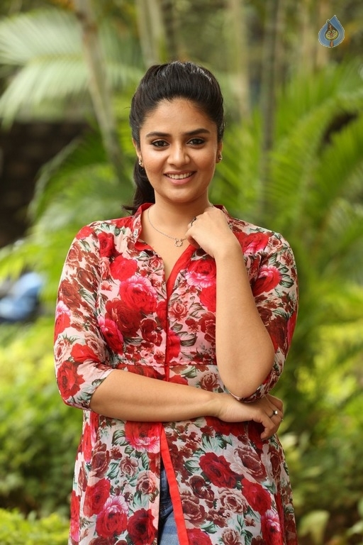 Sreemukhi Latest Gallery - 13 / 17 photos