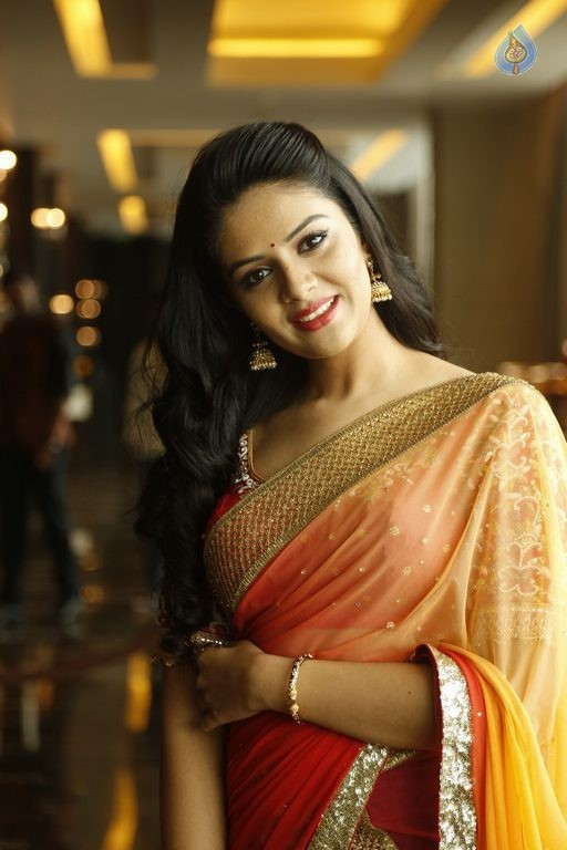 Sreemukhi Latest Images - 15 / 42 photos