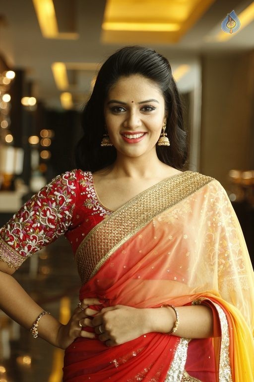 Sreemukhi Latest Images - 24 / 42 photos