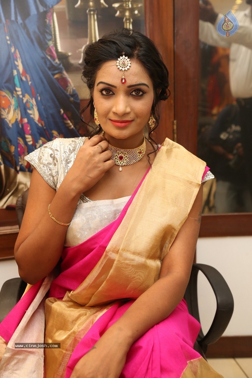 Sreevani Reddy Stills - 31 / 37 photos