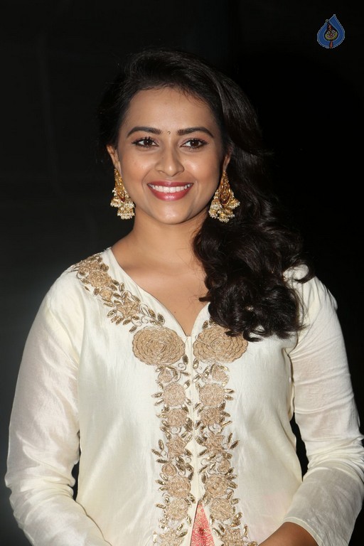 Sri Divya at Kaashmora Audio Launch - 24 / 36 photos