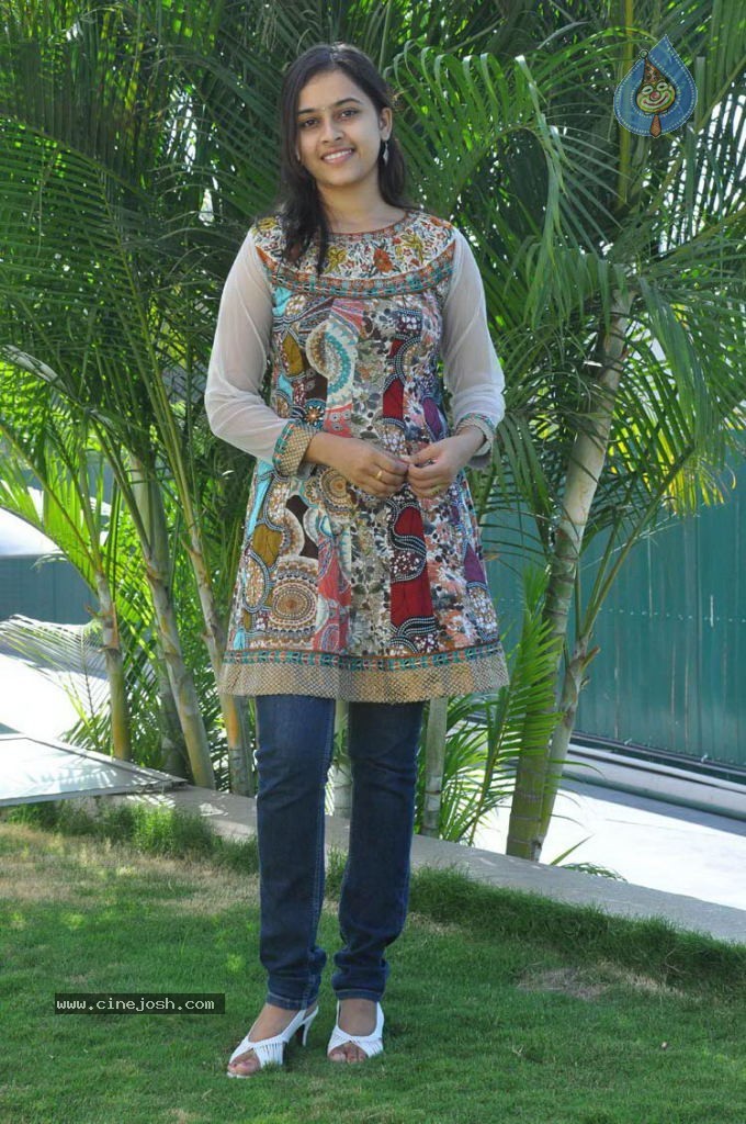 Sri Divya Latest Gallery - 5 / 49 photos