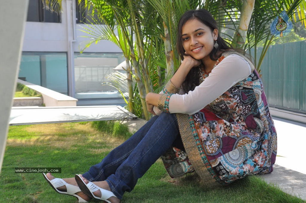 Sri Divya Latest Gallery - 7 / 49 photos