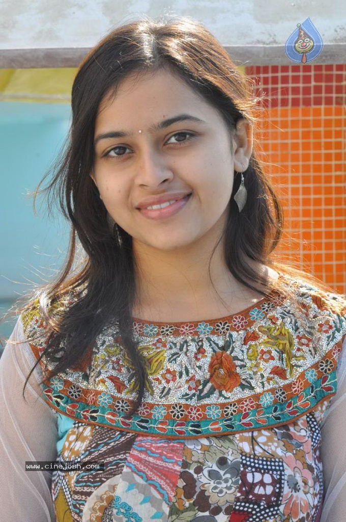 Sri Divya Latest Gallery - 16 / 49 photos