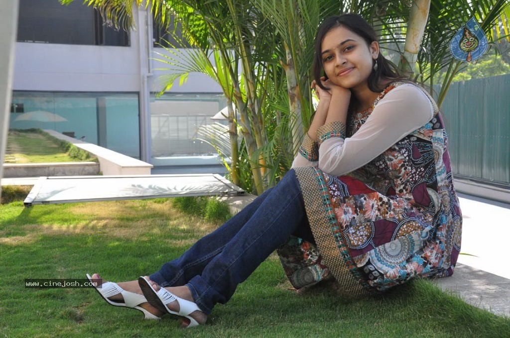 Sri Divya Latest Gallery - 43 / 49 photos