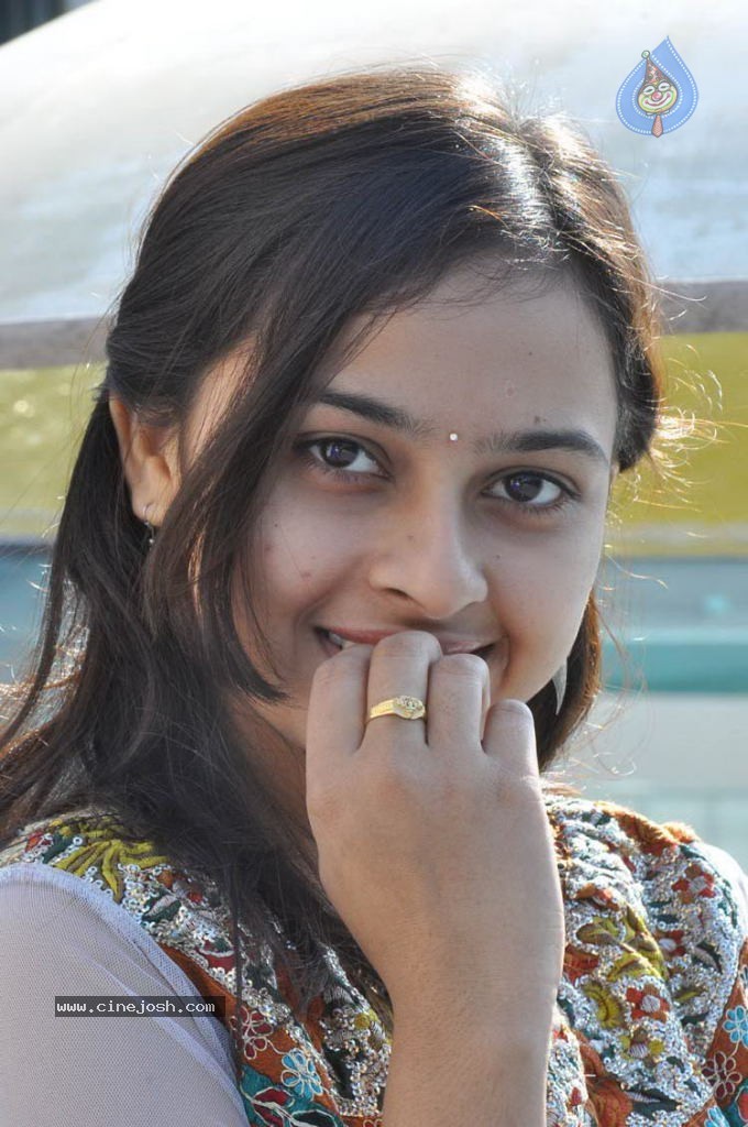 Sri Divya Latest Gallery - 45 / 49 photos