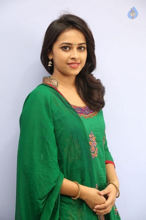 Sri Divya Latest Gallery - 13 / 33 photos