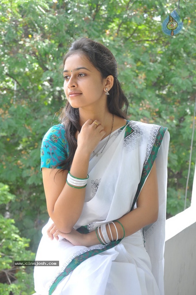 Sri Divya Latest Photos - 39 / 60 photos
