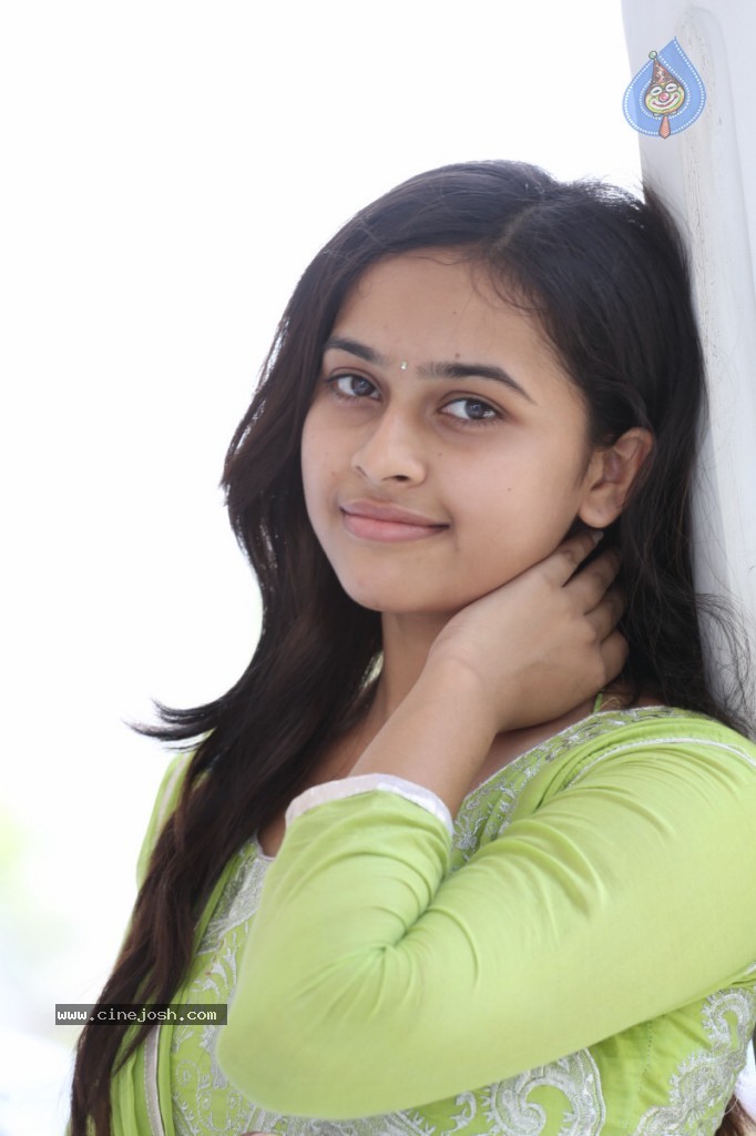 Sri Divya Latest Photos - 63 / 80 photos