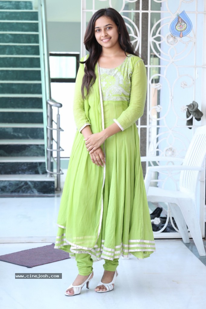 Sri Divya Latest Photos - 73 / 80 photos