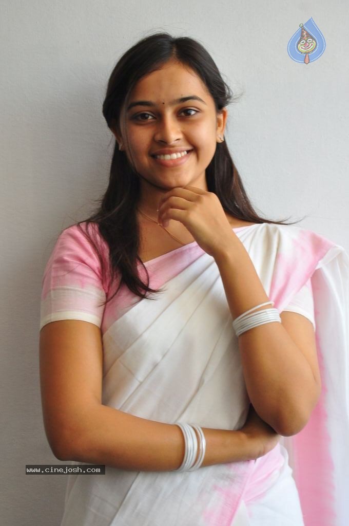 Sri Divya New Stills - 23 / 50 photos