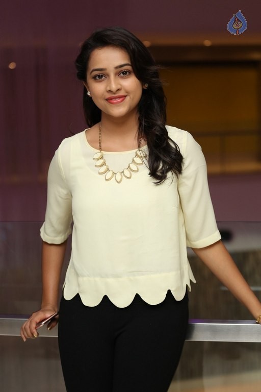 Sri Divya Photos - 16 / 42 photos