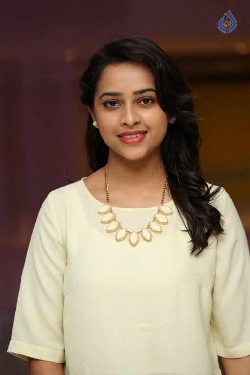 Sri Divya Photos - 30 / 42 photos