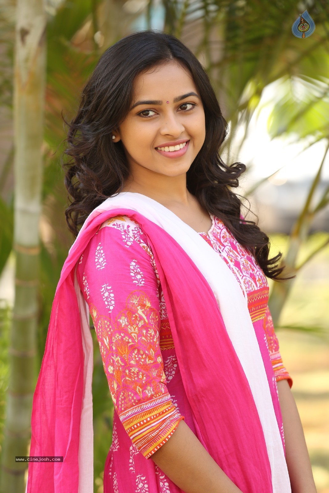 Sri Divya Photos - 25 / 54 photos