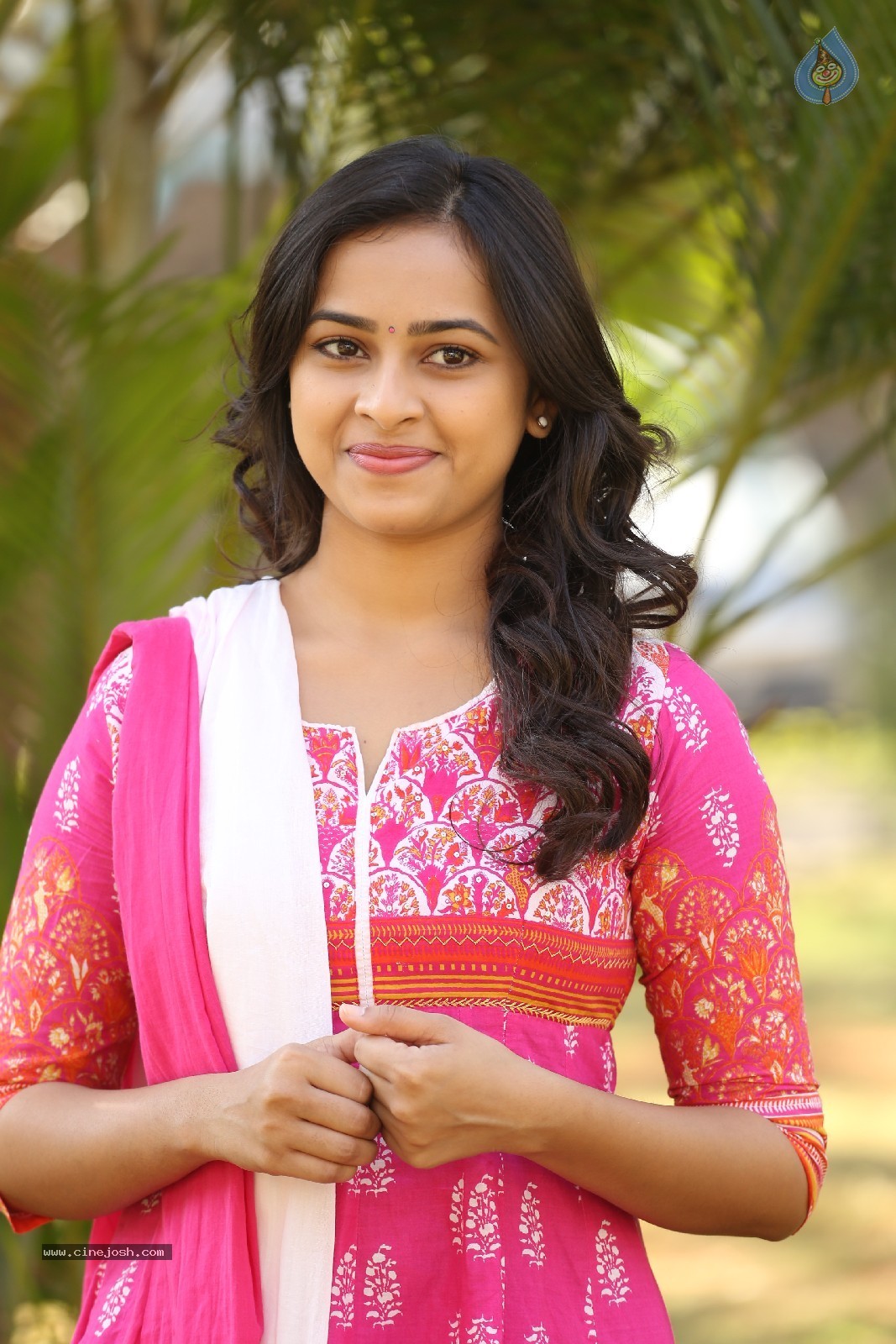 Sri Divya Photos - 28 / 54 photos