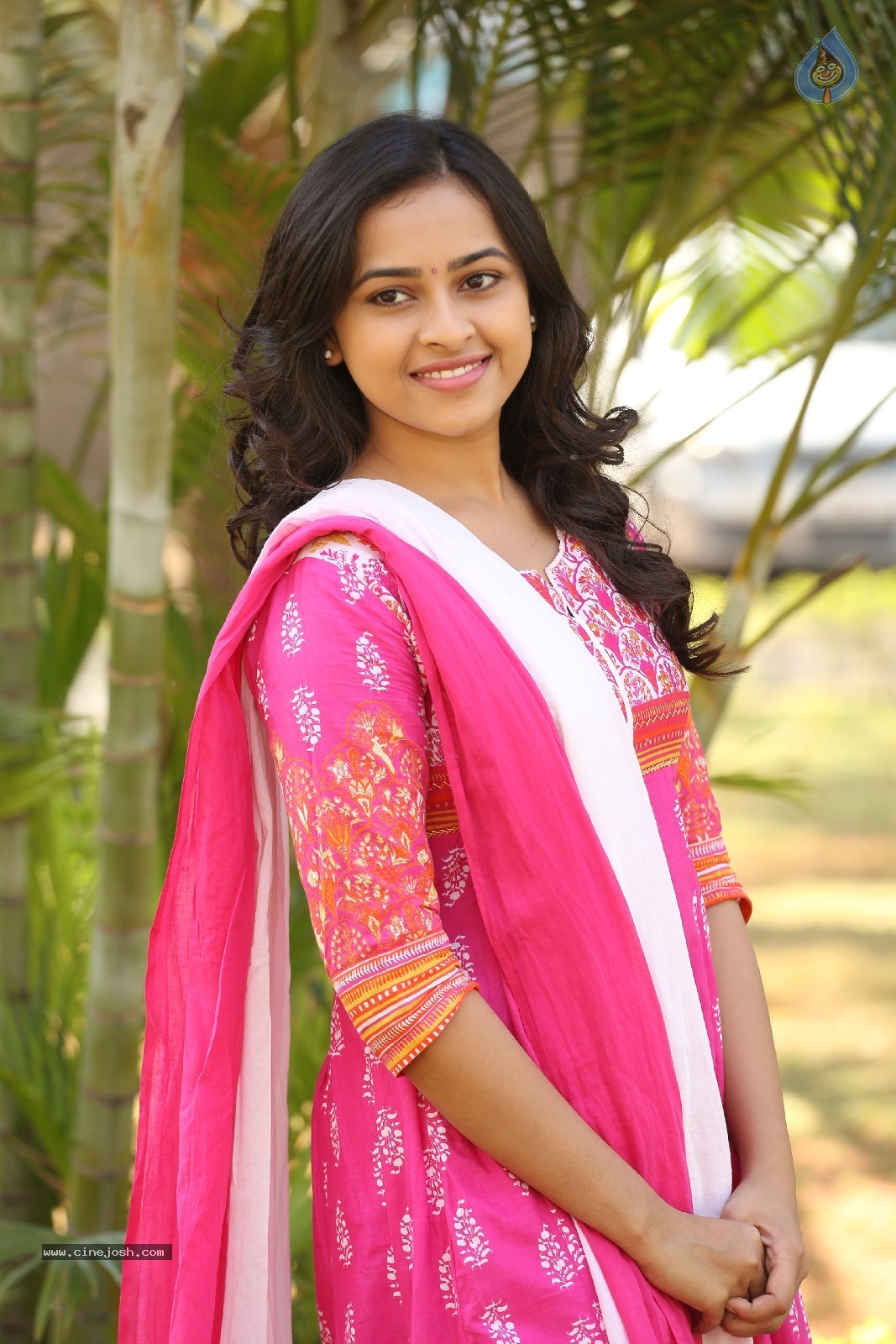 Sri Divya Photos - 33 / 54 photos