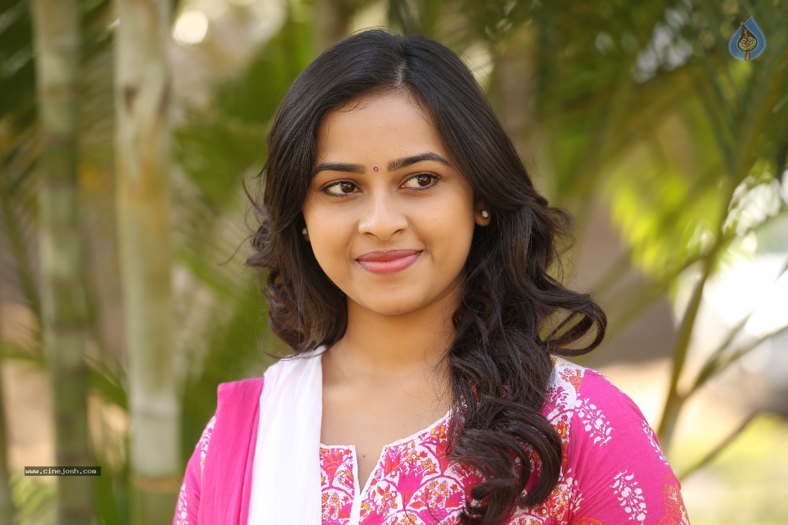 Sri Divya Photos - 36 / 54 photos