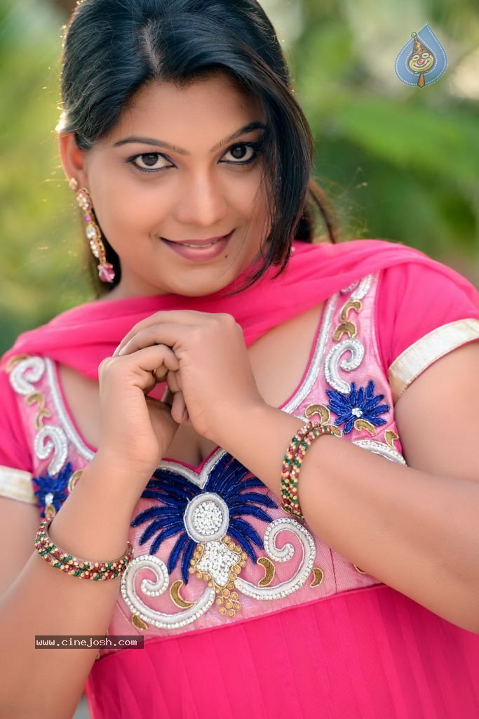 Sri Lakshmi Cute Stills - 9 / 29 photos