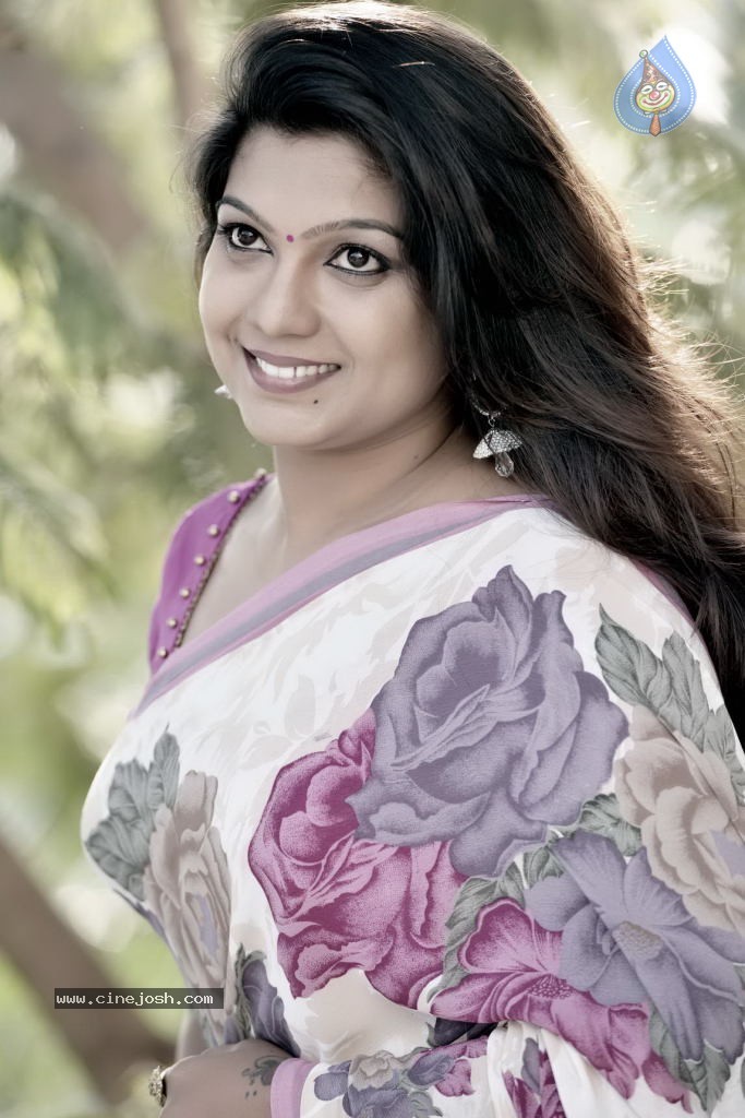 Sri Lakshmi Cute Stills - 16 / 29 photos