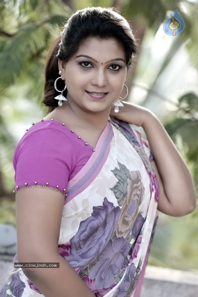 Sri Lakshmi Cute Stills - 19 / 29 photos
